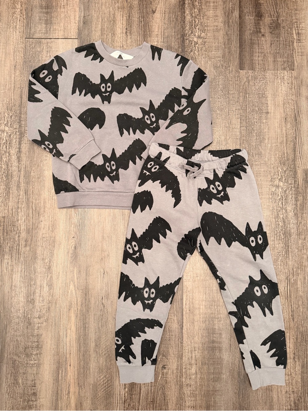 H&M Gray and Black Bat Print Kids Sweatshirt & Joggers Set